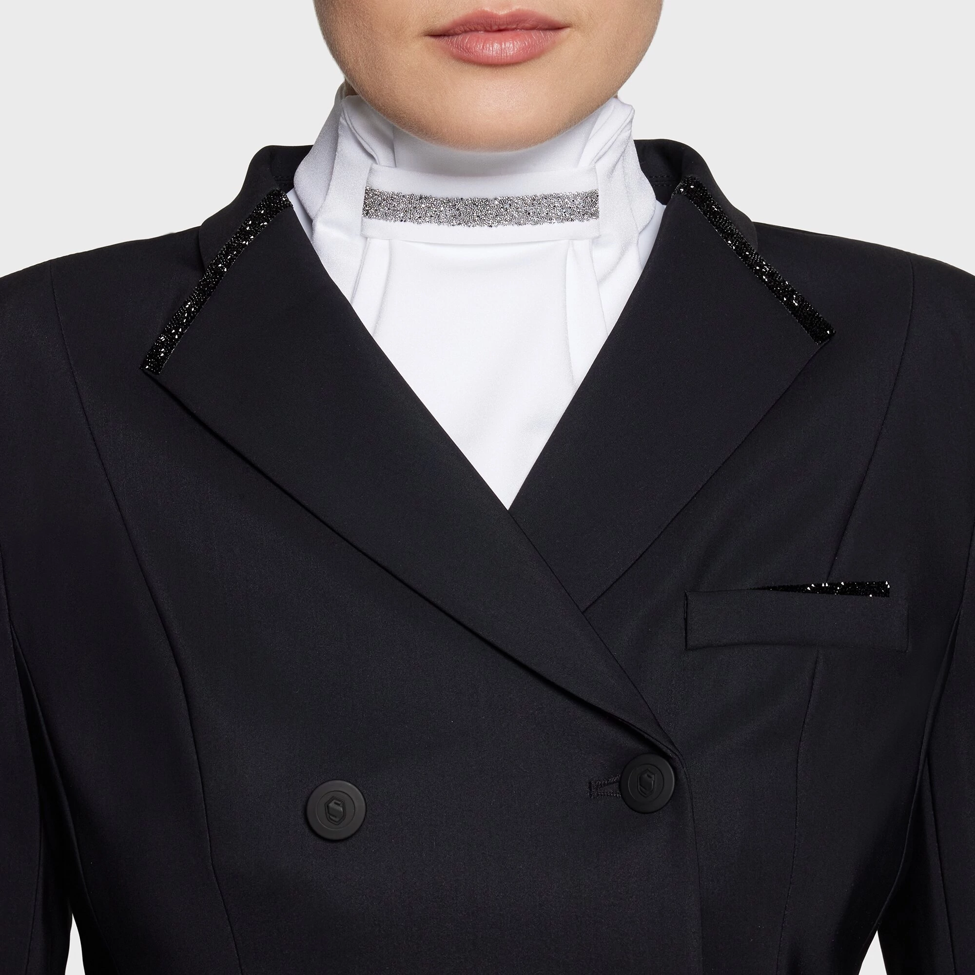 SAMSHIELD PLASTRON CRYSTAL FABRIC SWAROVSKI NŐI DÍJLOVAS NYAKKENDŐ ZSABÓ